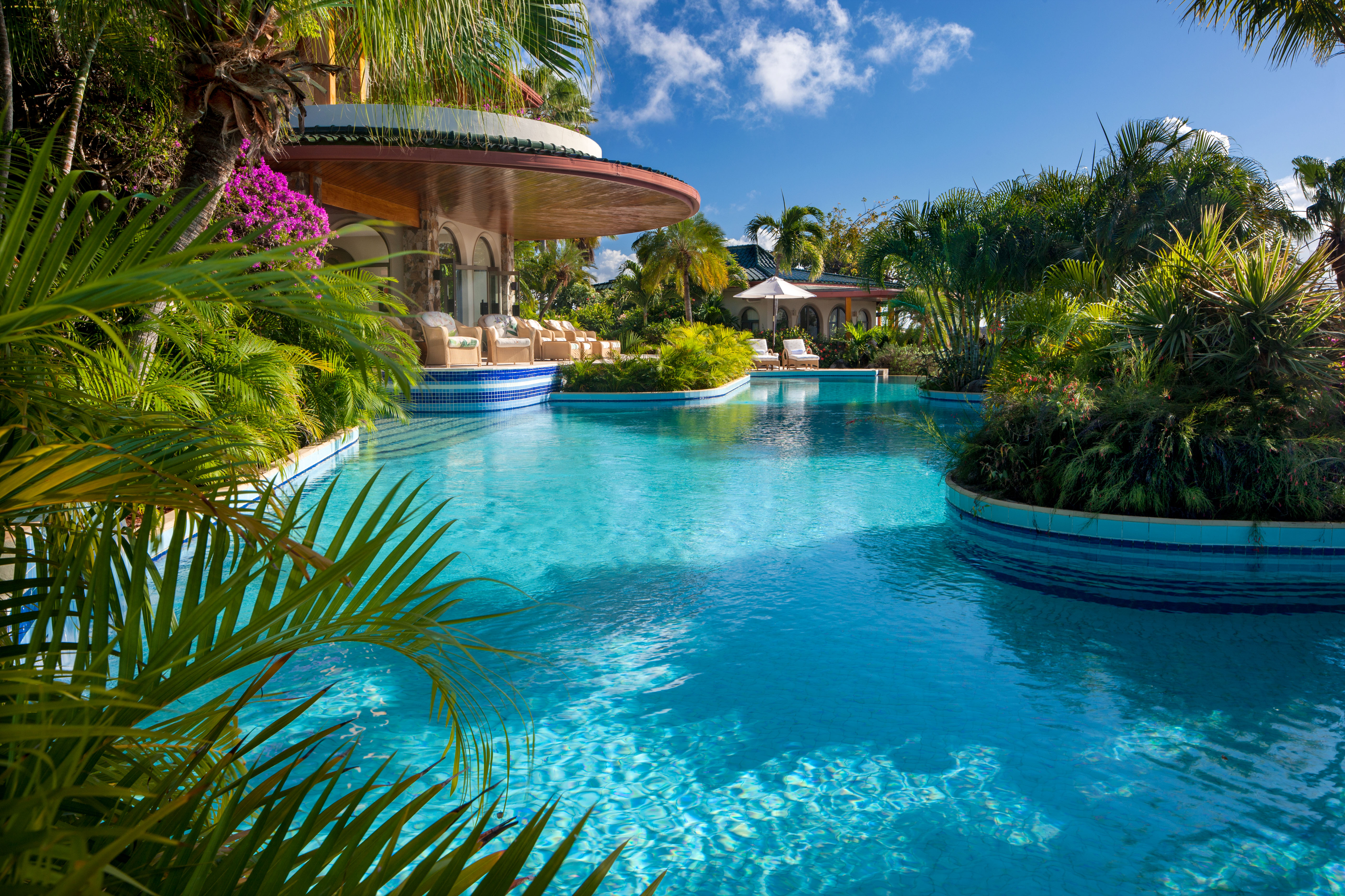 Luxury Caribbean Resorts Valley Trunk