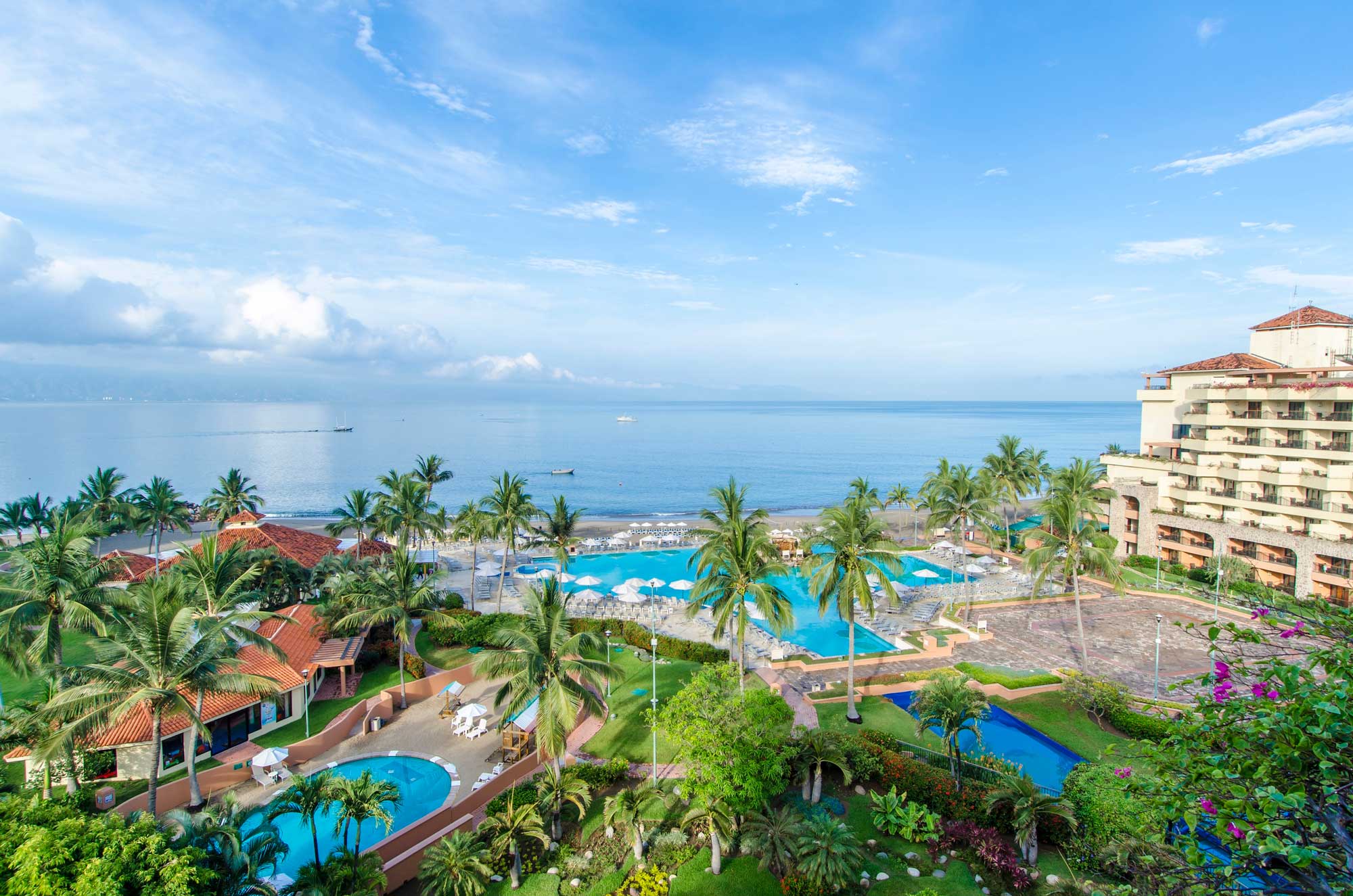 Best honeymoon resorts | cheap vacation | CasaMagna Marriott Puerto Vallarta Resort