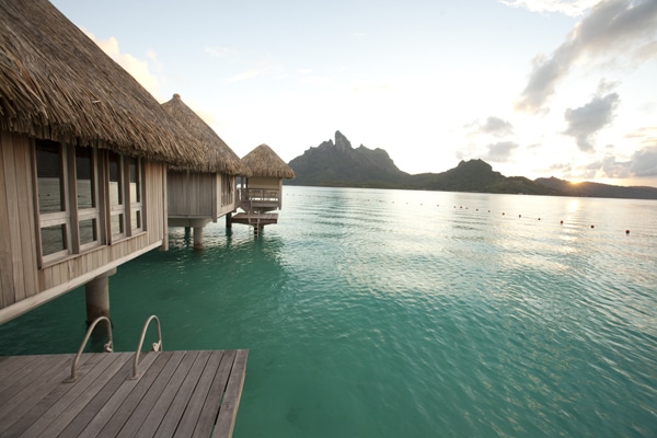 4 bora bora tahiti overwater bungalow st regis resort img_3486.jpg