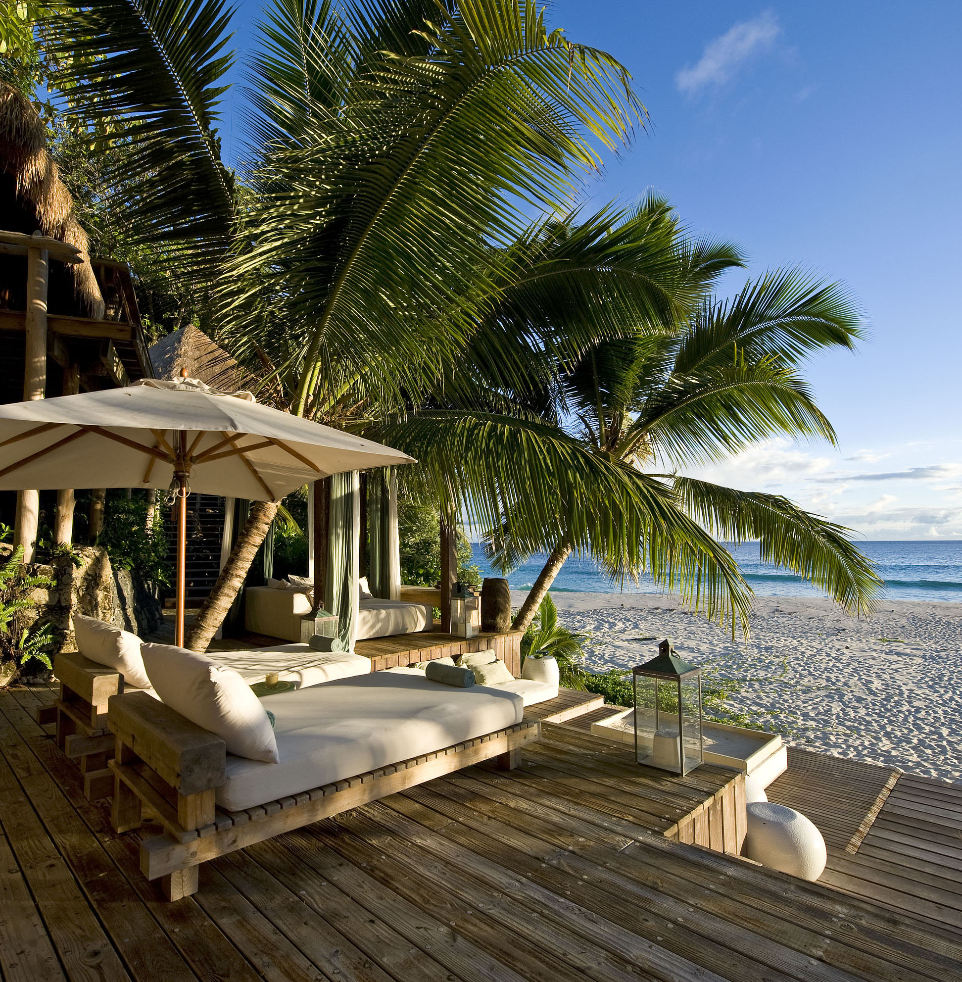 4_most_romantic_getaway_islands_seychelles_north_island_mike_myers