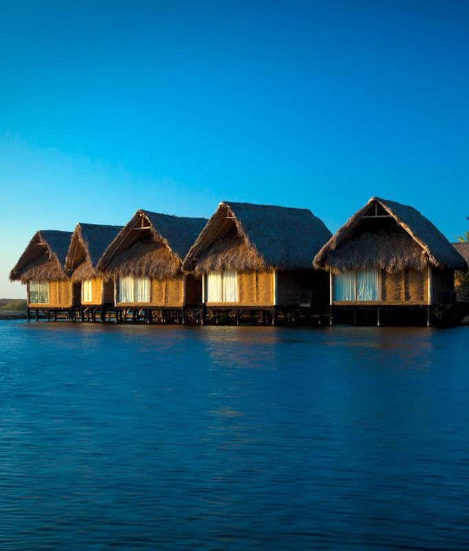 5 Most Affordable Overwater Bungalows and Overwater Huts | Romantic Honeymoon Resorts | Exotic Vacations | Hotel Desconocido