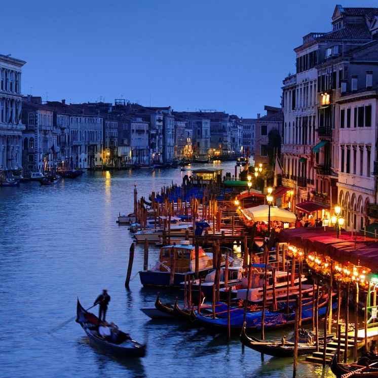 7_most_romantic_getaway_islands_italy_venice_wallpaper