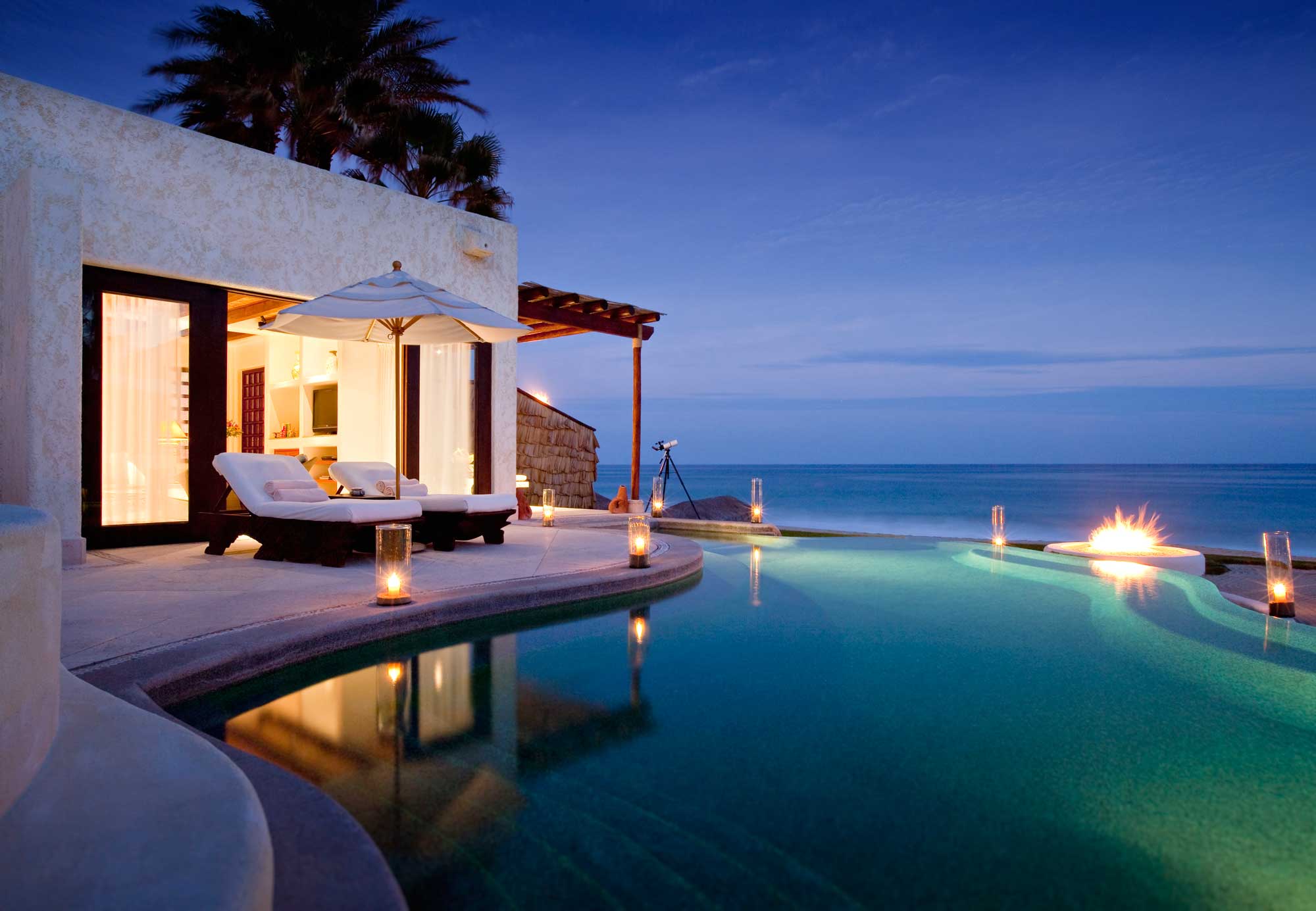 Romantic Hotels with a Honeymoon Suite: Las Ventanas al Paraiso