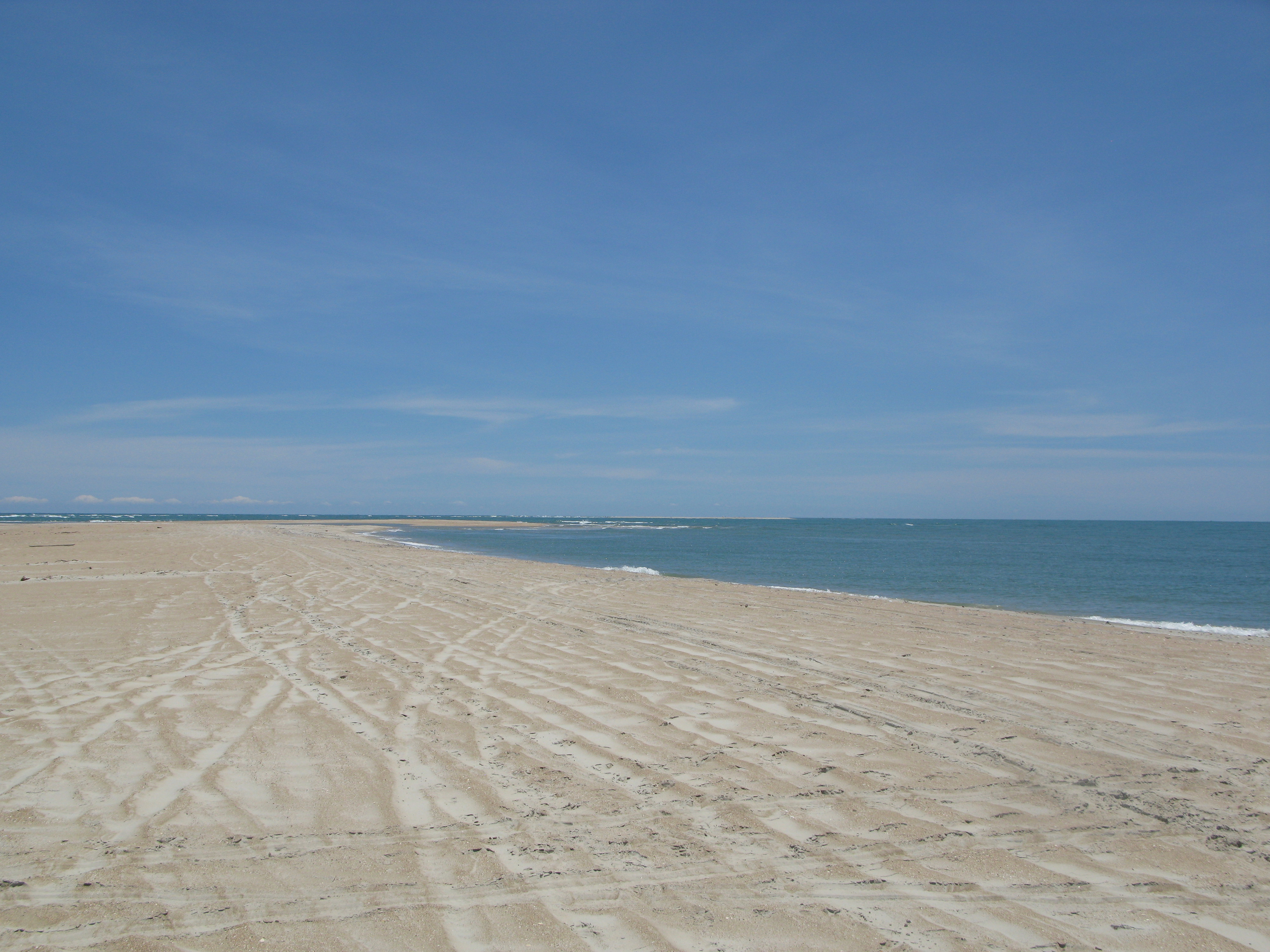 Best Islands to Live On Close to Home | Emerald Isle, North Carolina | Move to Outer Banks | Coastline