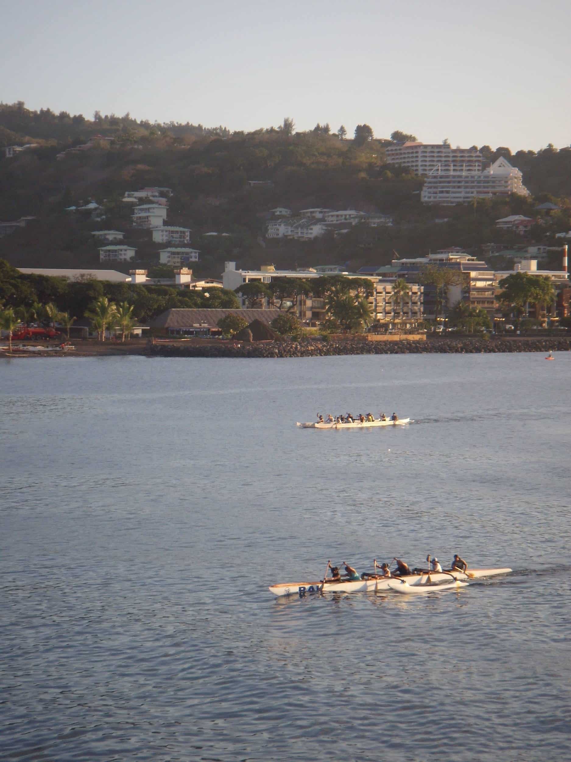 Outrigger_Canoe_Racing