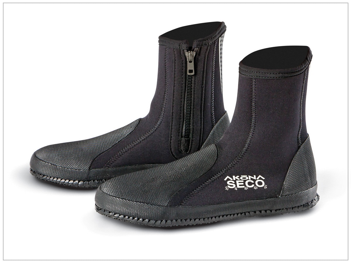 Akona Seco Boots