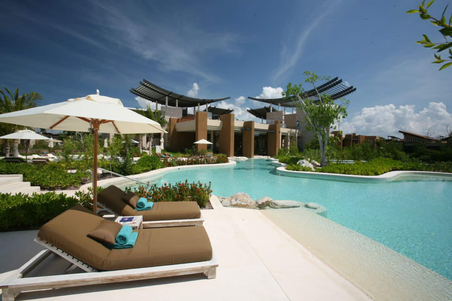 Editors' Picks: Best Luxury Resorts in the Caribbean | Best of the