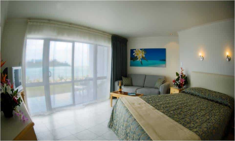 beachfront_hotel_room_low.jpg