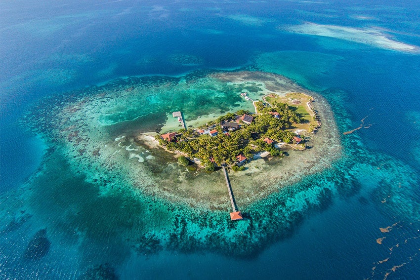 Belize Hotels and Beach Resorts: Hatchet Caye Resort