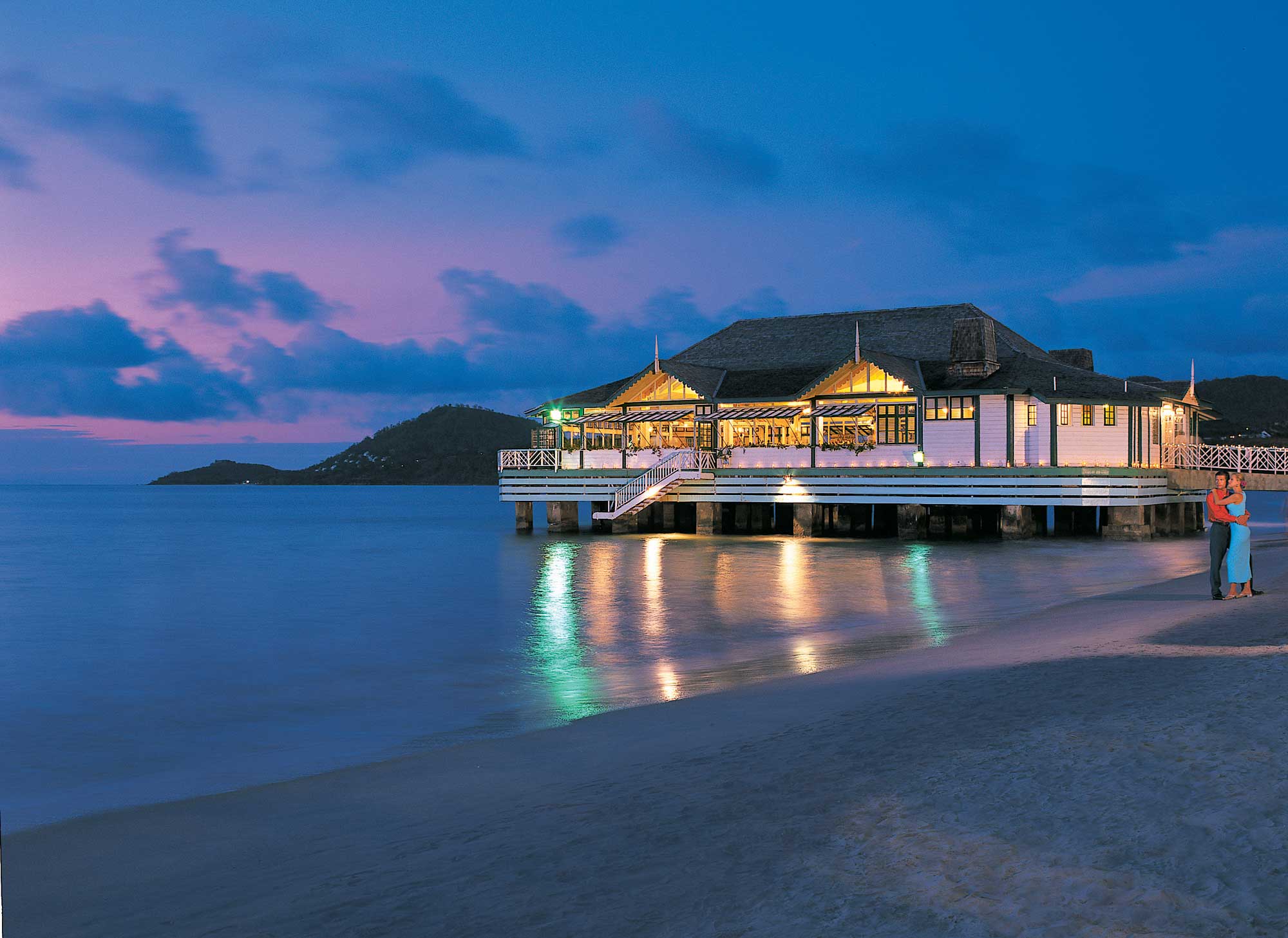 Best Caribbean All-Inclusive Resorts | All-Inclusive Weddings And Honeymoons | Sandals Halcyon Beach, St. Lucia
