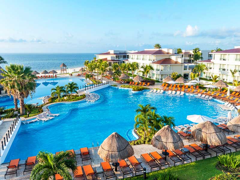 Best All-Inclusive Resorts for Romantic Getaways: Moon Palace Cancun