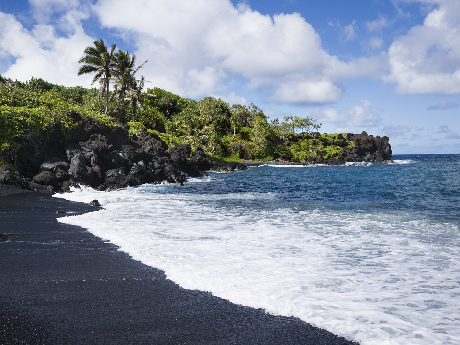 Best beaches in Maui - Honokalani Black-Sand Beach