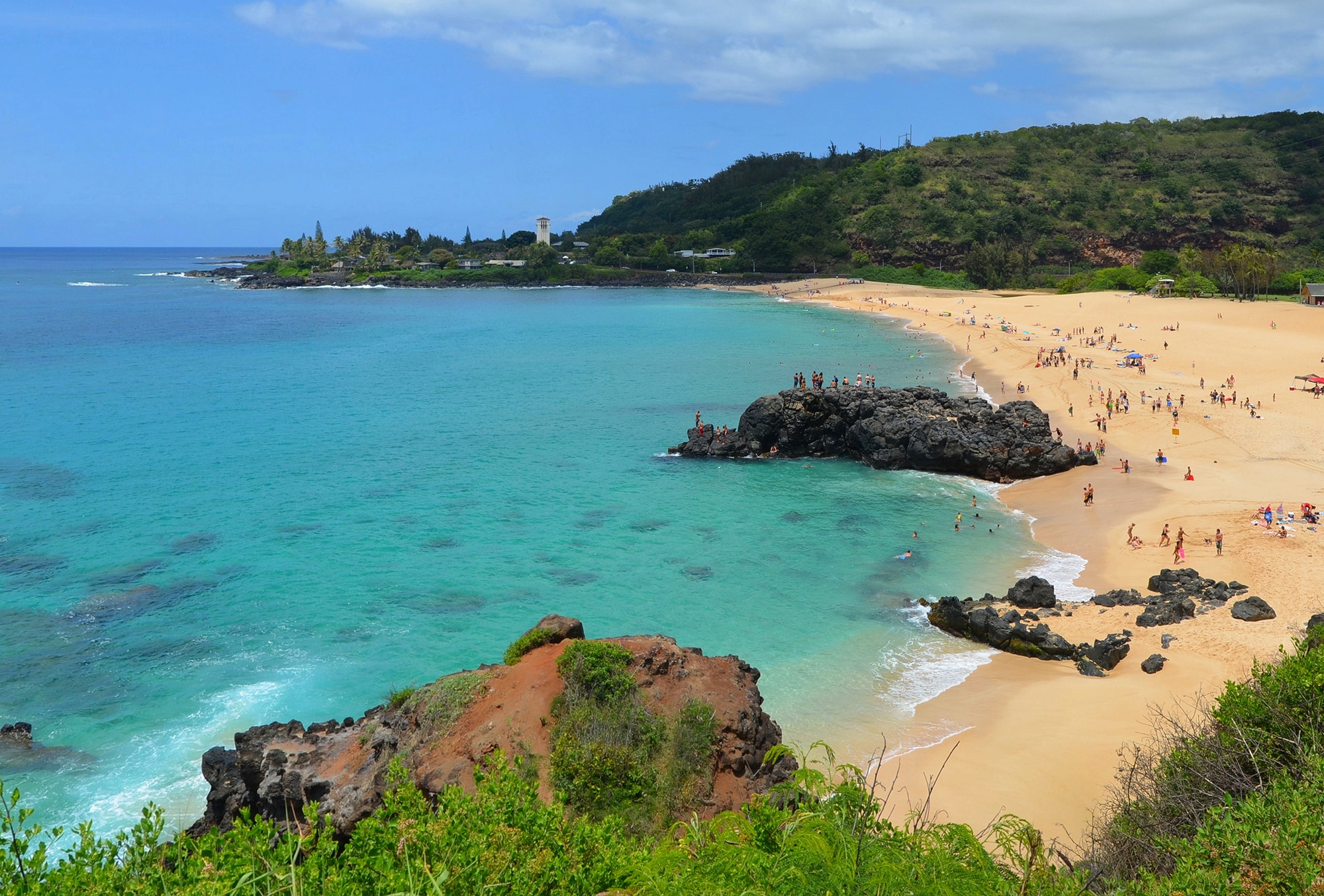 Best beaches in Oahu: Waimea Bay