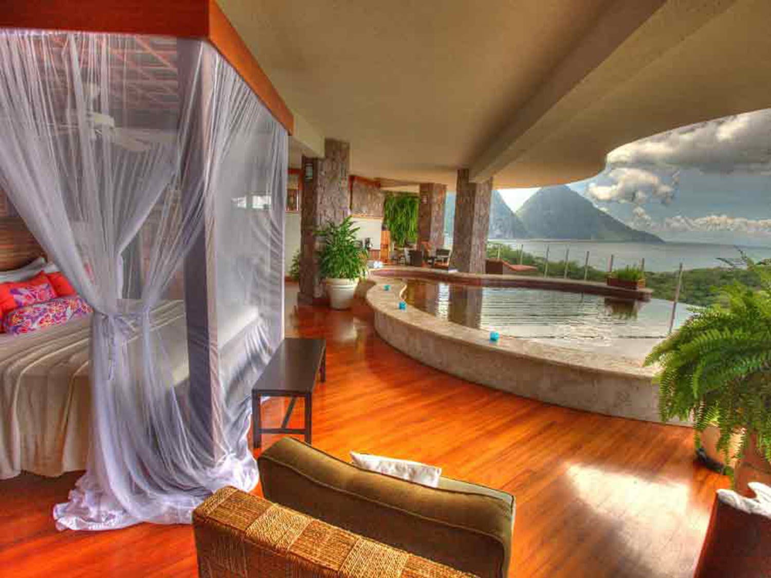 Jade Mountain Resort