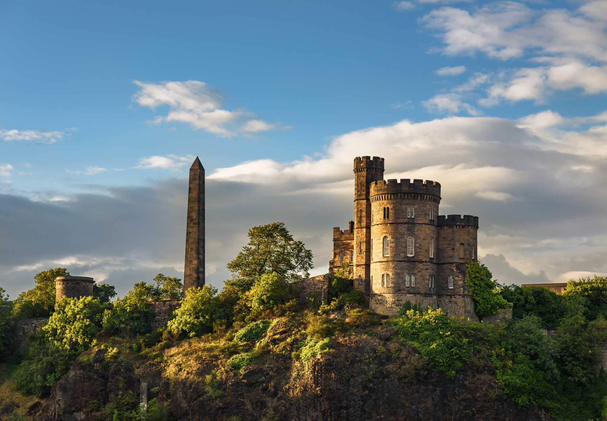 Best Honeymoon Destinations for Summer | Edinburgh, Scotland