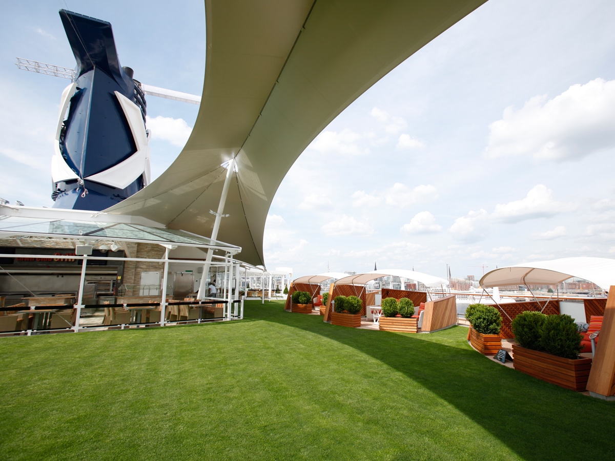 Celebrity Silhouette Lawn Club