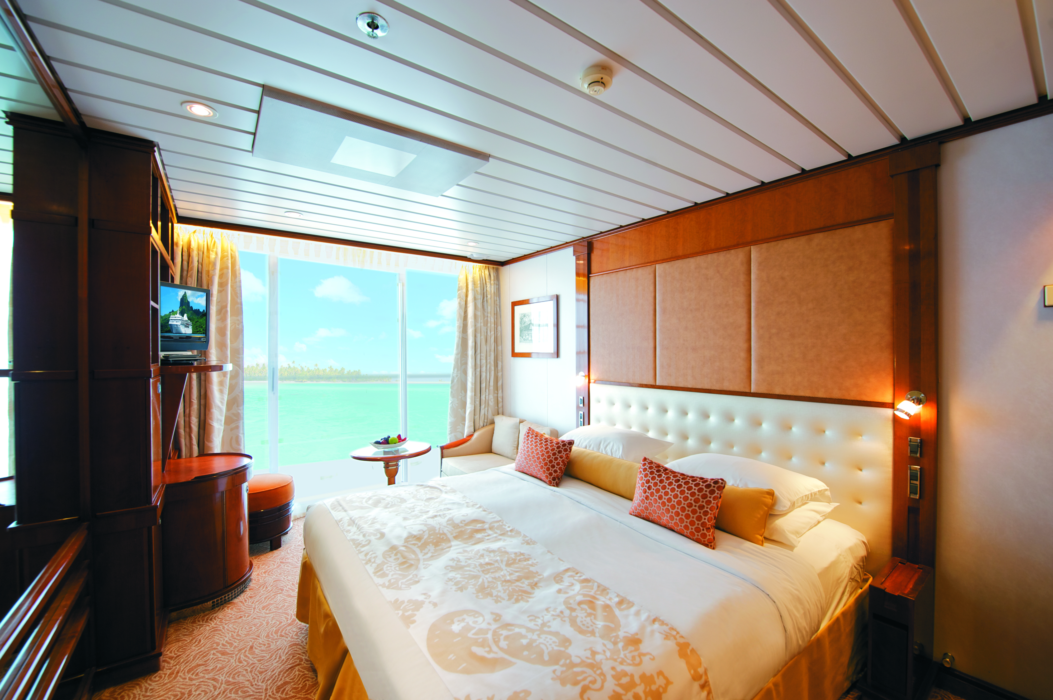m/s Paul Gauguin: Suites and Staterooms