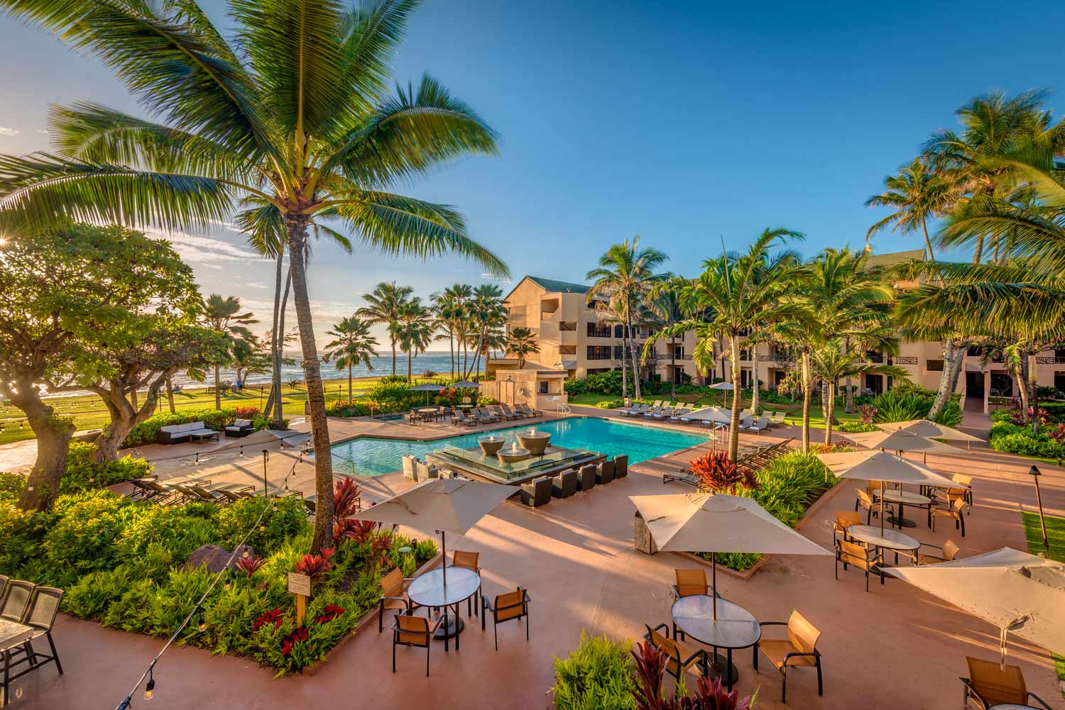 Cheap and Affordable Hotels in Kauai: Courtyard Kauai at Coconut Beach