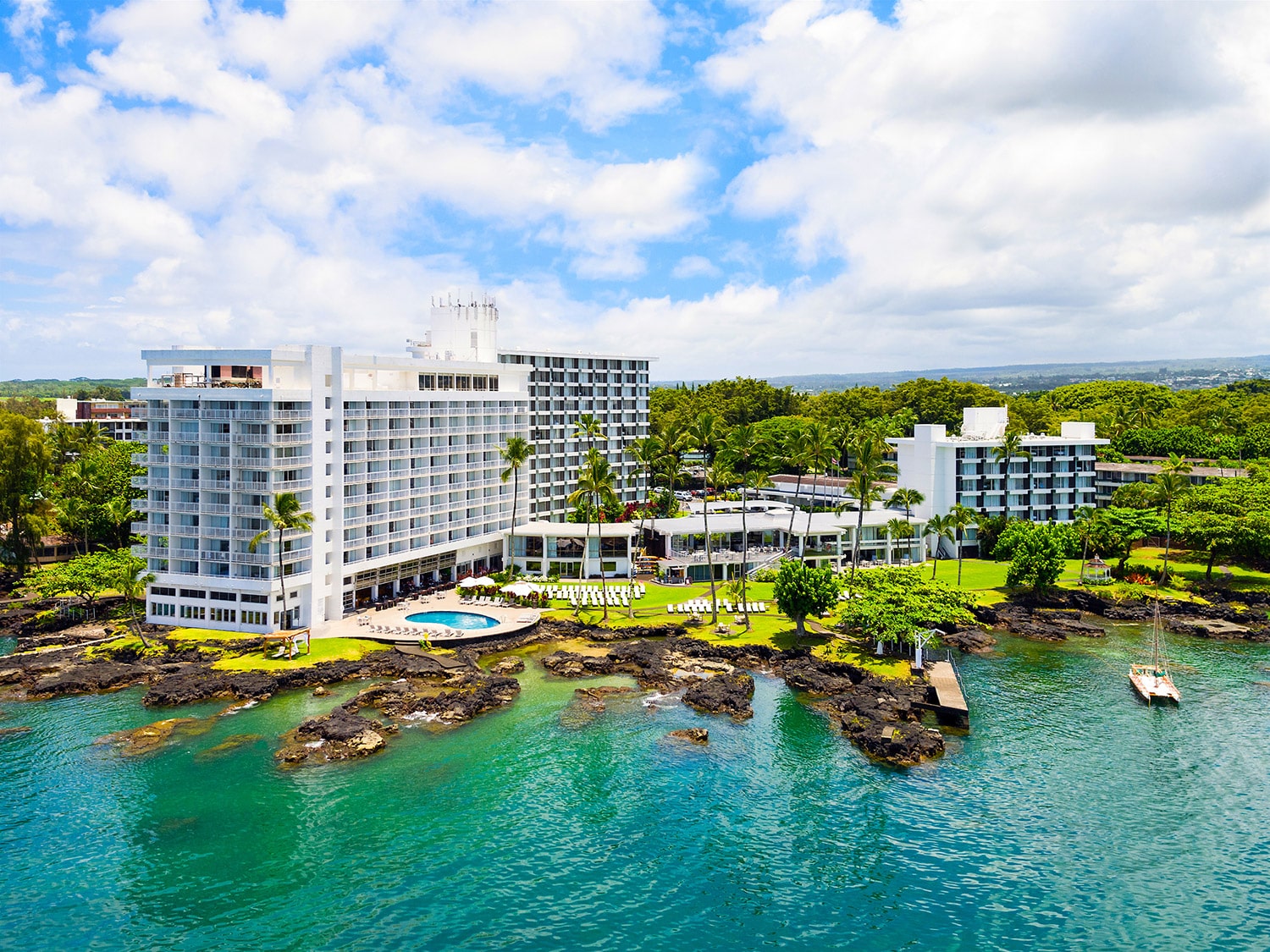 Cheap Hawaii Hotels and Resort - Grand Naniloa Hotel Hilo on the Big Island