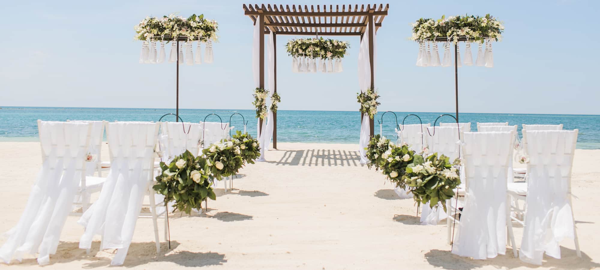 This all-inclusive resort in Jamaica offers “Insta-worthy” destination weddings.