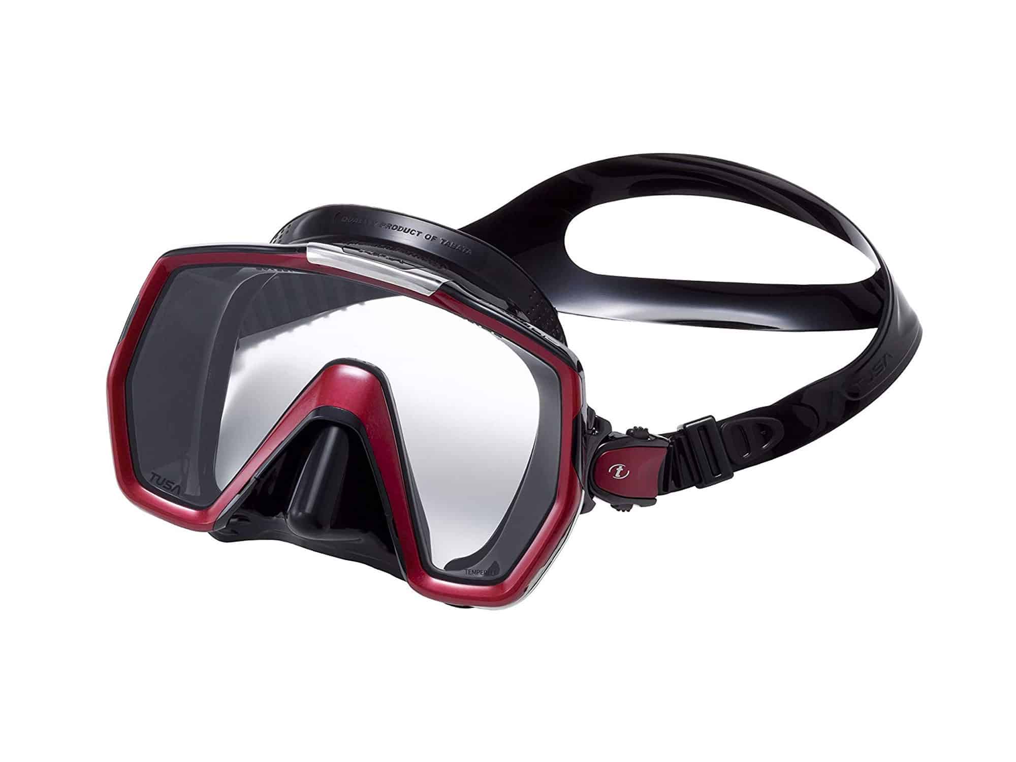 Tusa Freedom diving mask