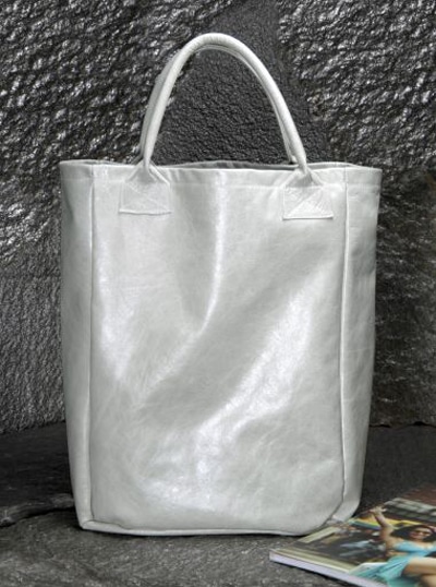 gift-guide-style-dewdrop-bag.jpg