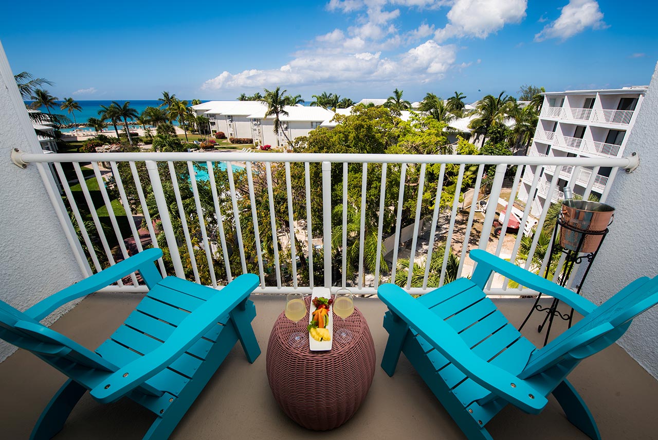 grand cayman hotels: margaritaville