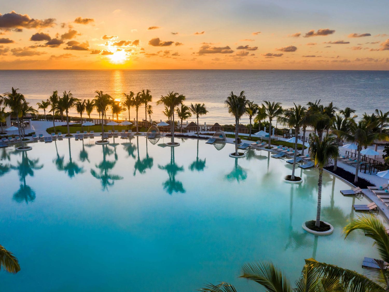 Haven Riviera Cancun Resort beachside.