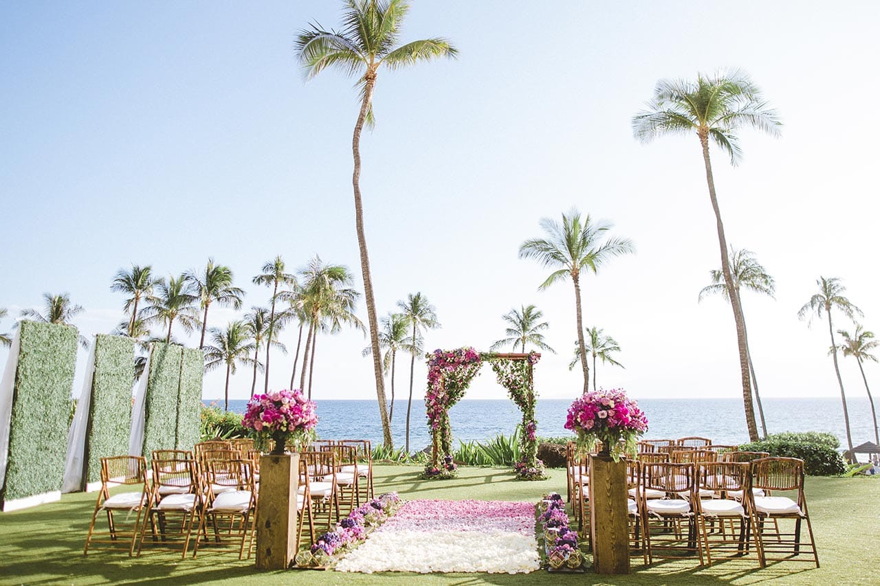 Hawaii wedding venues | Maui weddings | Hyatt Regency Maui ceremony setup