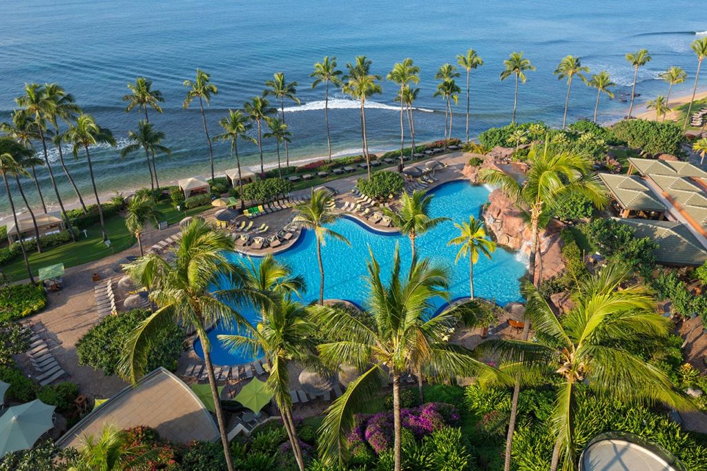 Hawaii wedding venues | Maui weddings | Hyatt Regency Maui pool