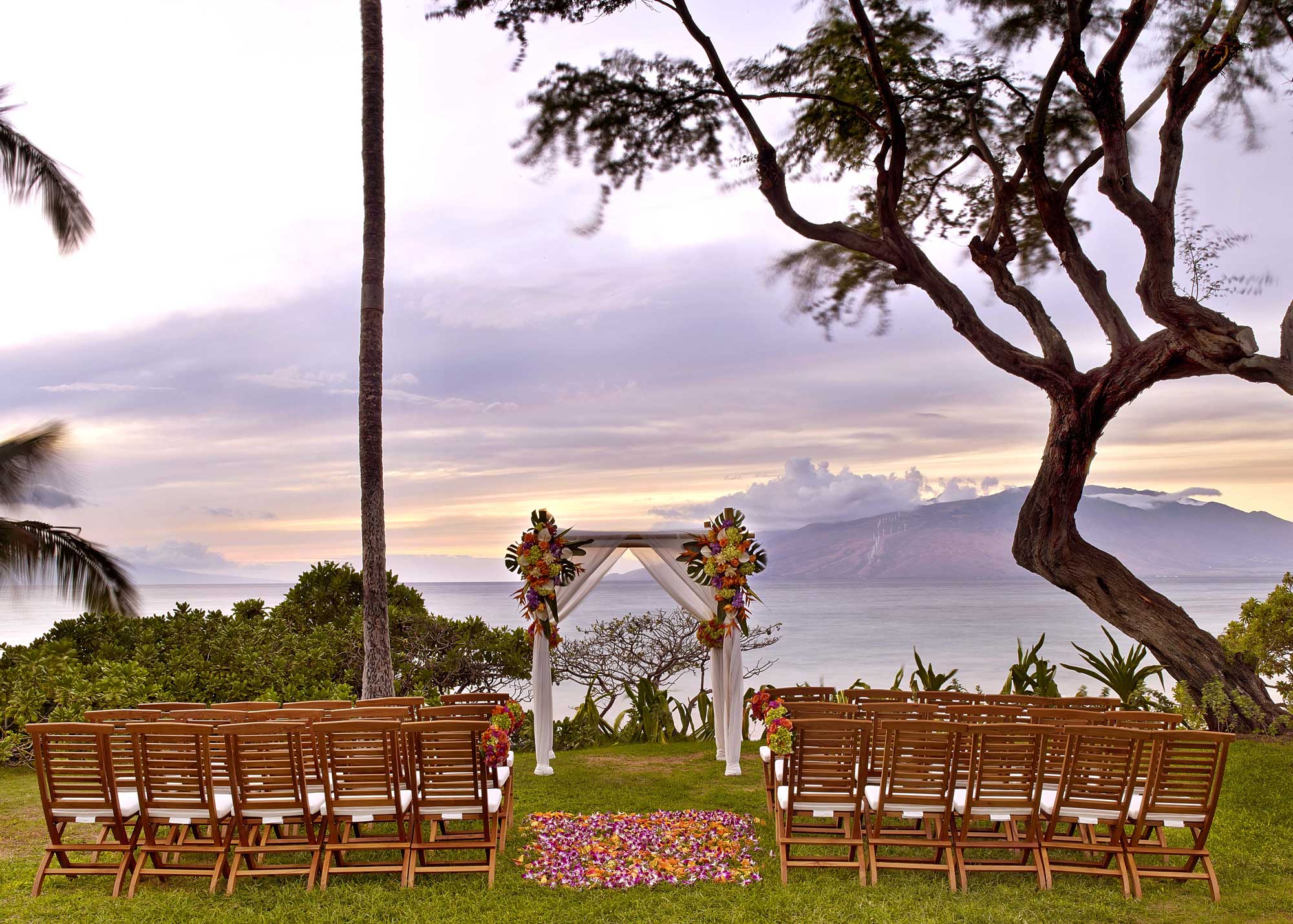 Hawaii island wedding venue: Andaz Maui at Wailea