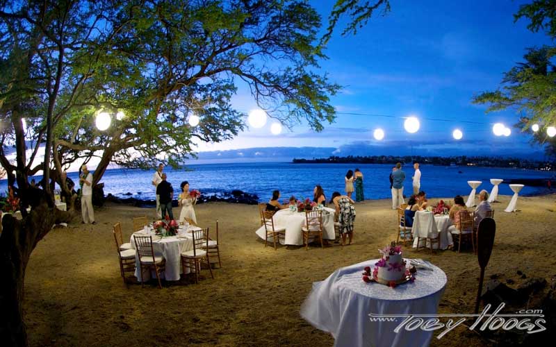 Hawaii island wedding venue: Lava Lava Beach Club