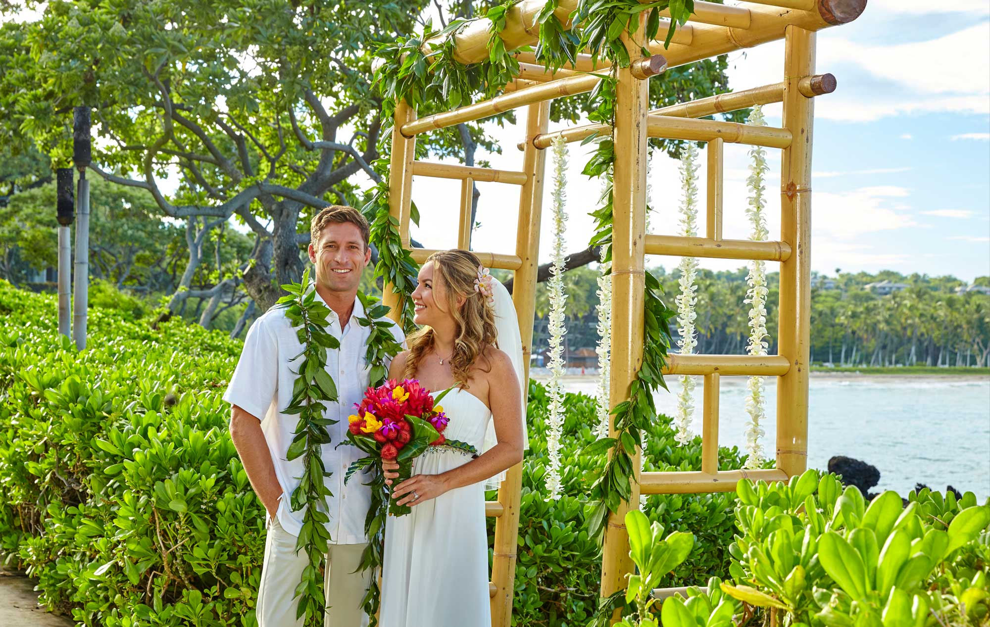 Hawaii island wedding venue: Mauna Kea Beach Hotel