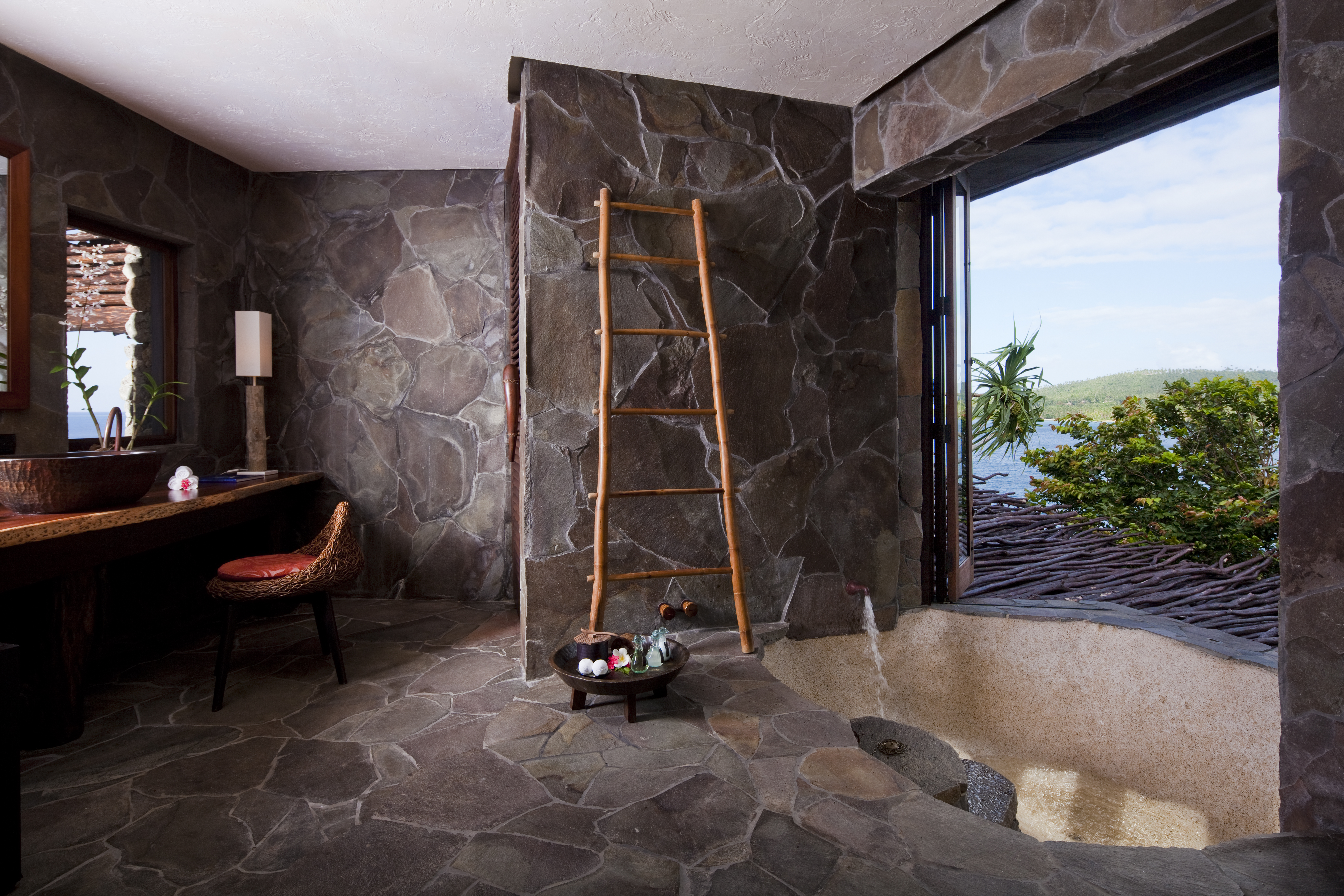 Laucala Island Resort Peninsula Villa Bathroom