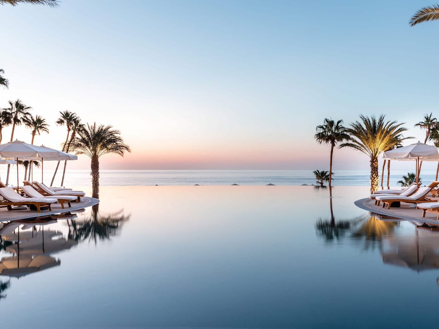 A luxury resort-style horizon pool by the ocean.