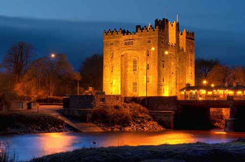 ireland-bunratty-castle-west-coast_73015774.jpg