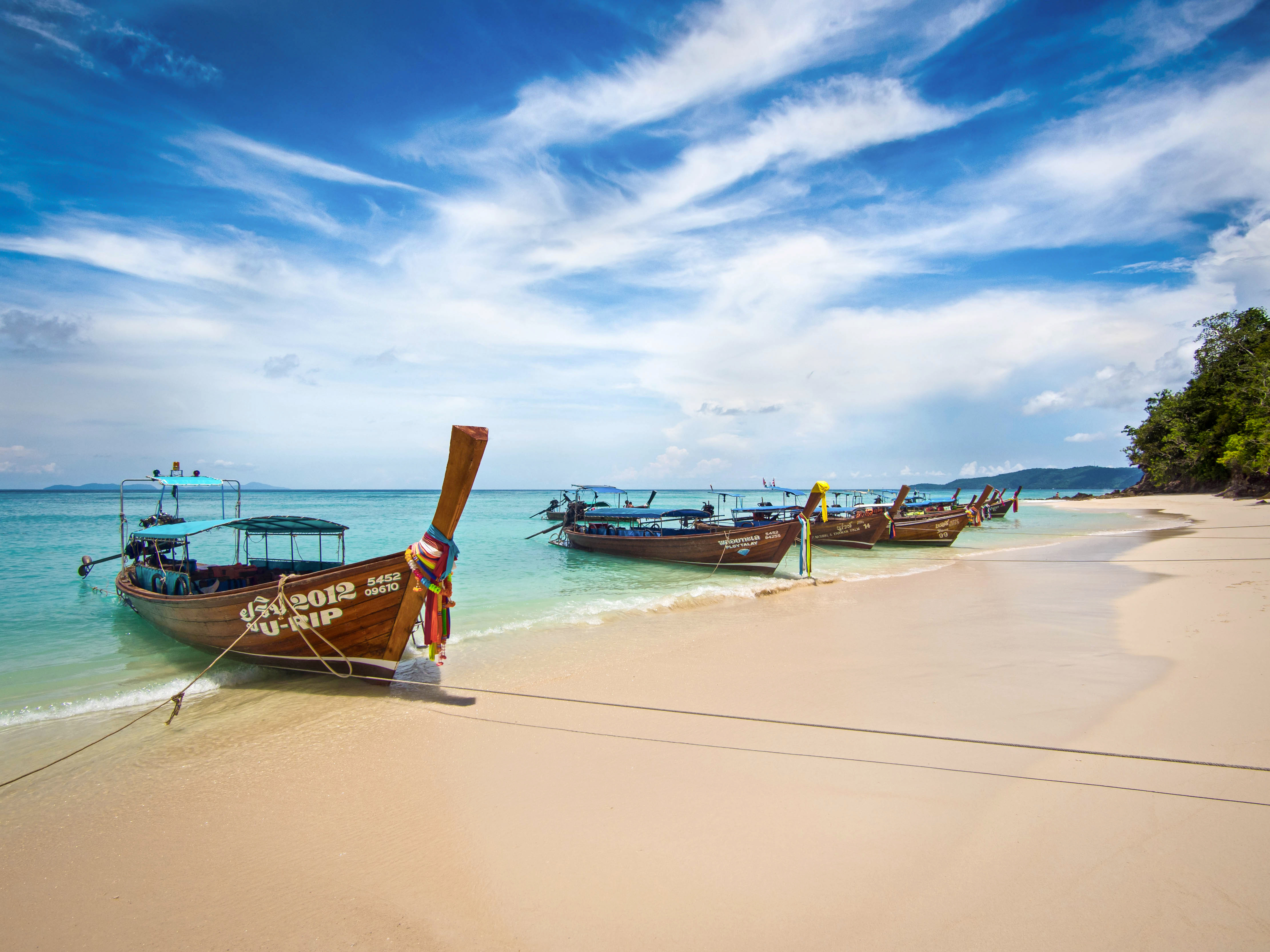 Best Island for Solo Travelers | Single Travel Ideas | Ko Phi Phi Thailand