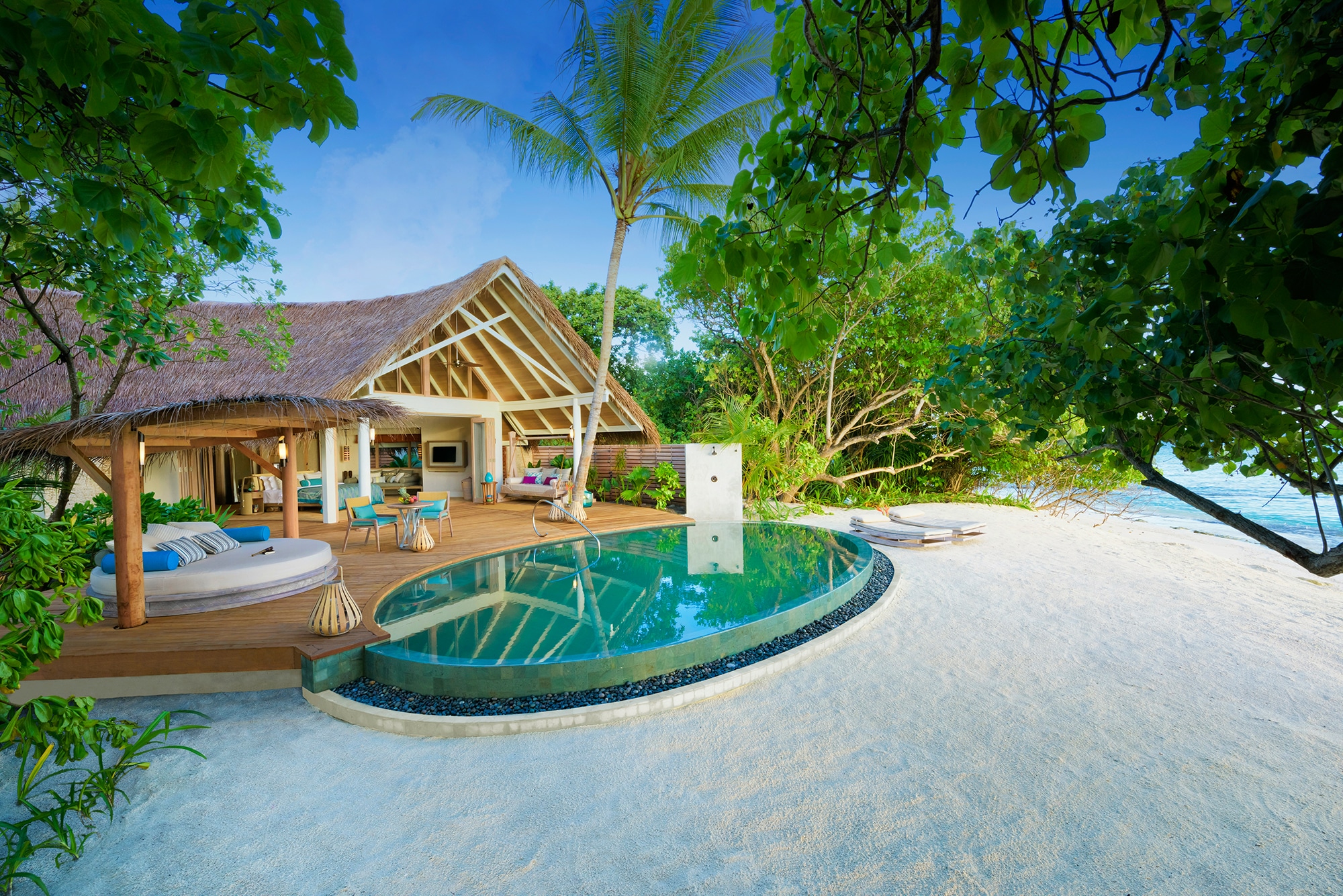 Maldives Resorts: Overwater Bungalows at Milaidhoo Island