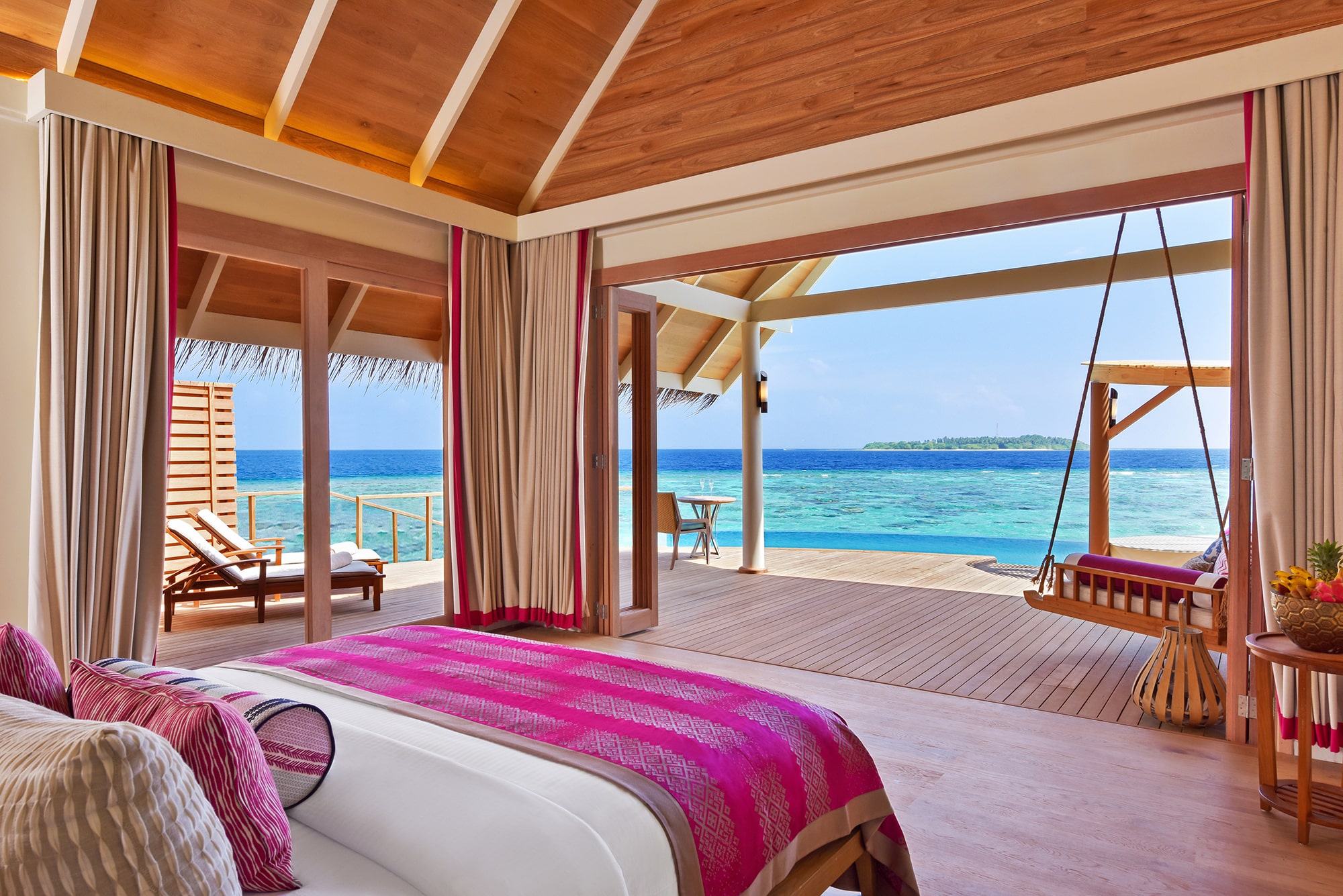 Maldives Resorts: Overwater Bungalows at Milaidhoo Island