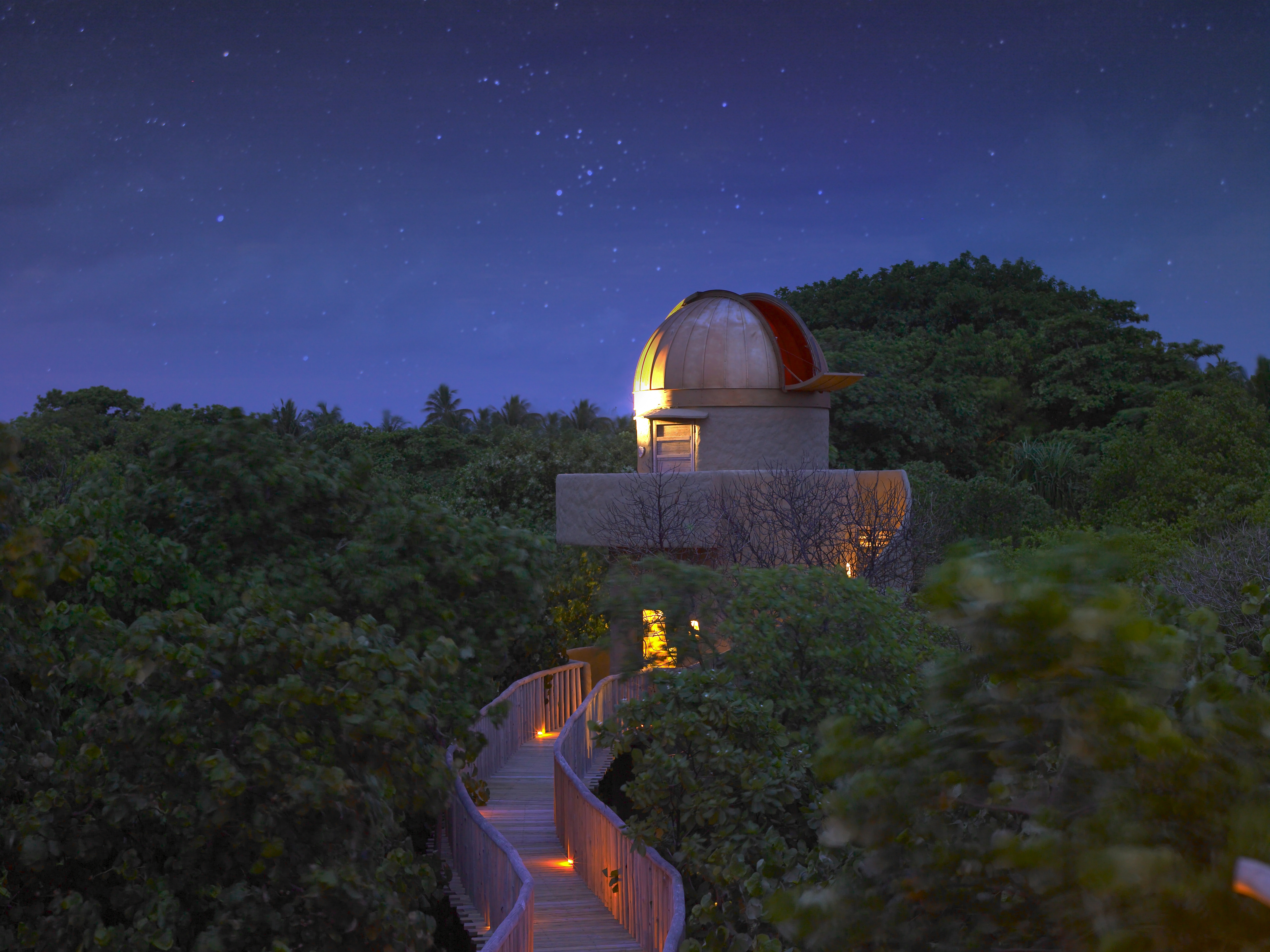 Maldives Islands: Soneva Fushi Hotel Observatory