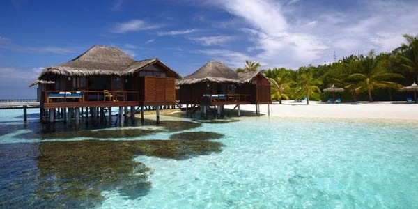 27 maldives overwater bungalows