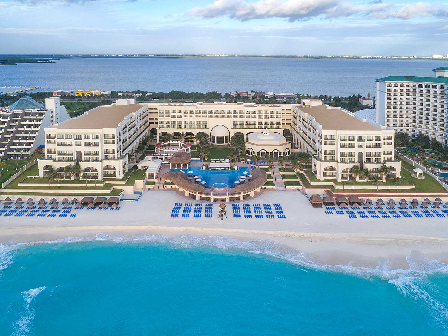 Aerial photo of Marriot Cancun Resort.
