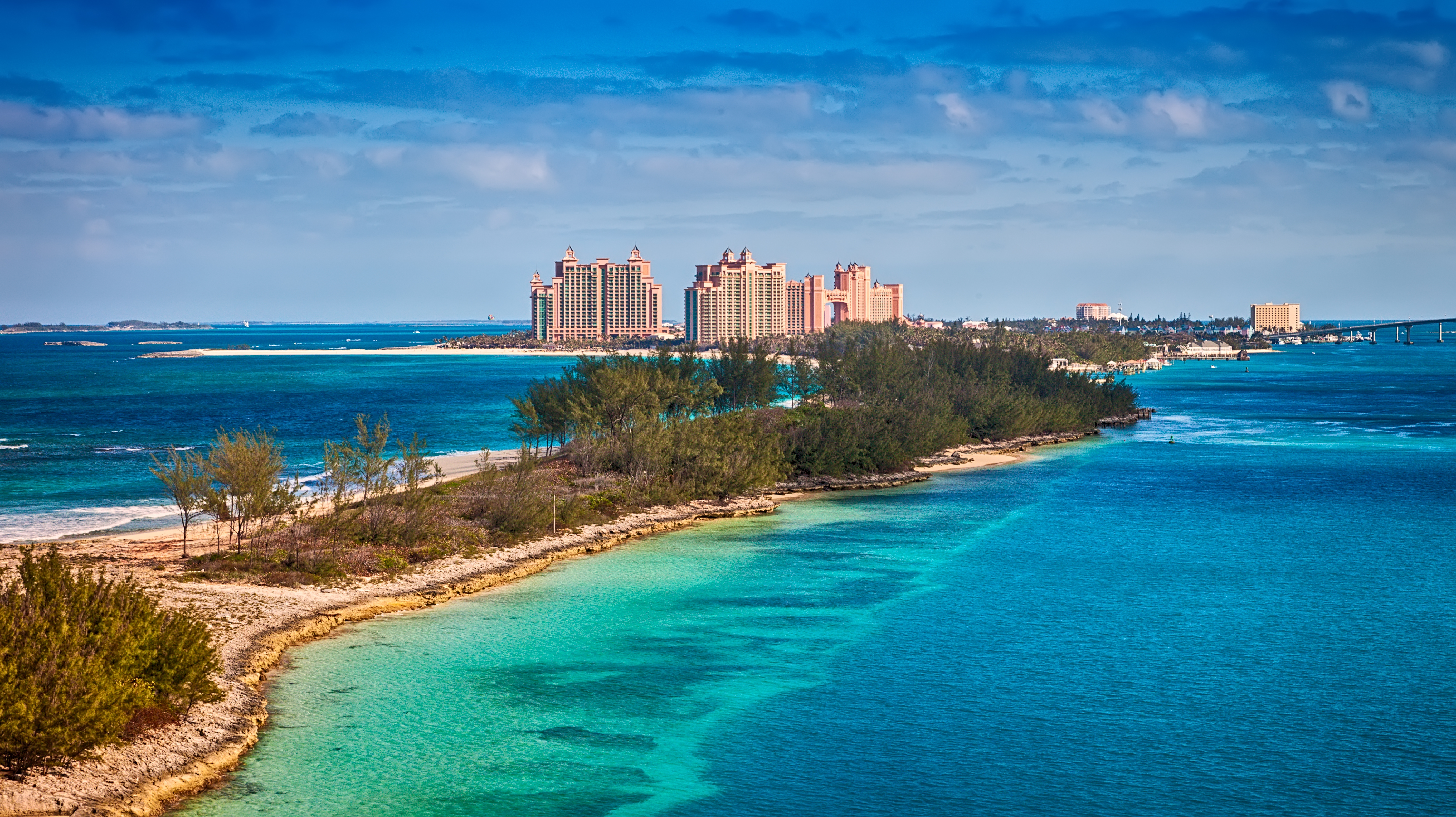 Easy and Exotic Escapes with Nonstop Flights : Bahamas