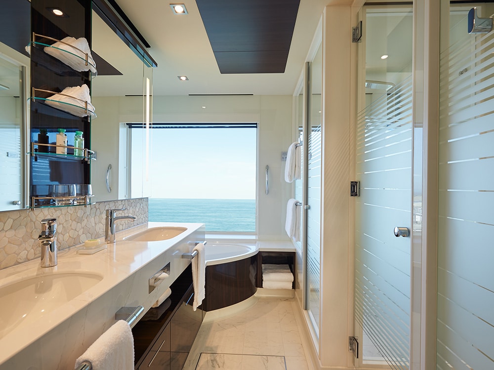 Norwegian Bliss haven suite bathroom