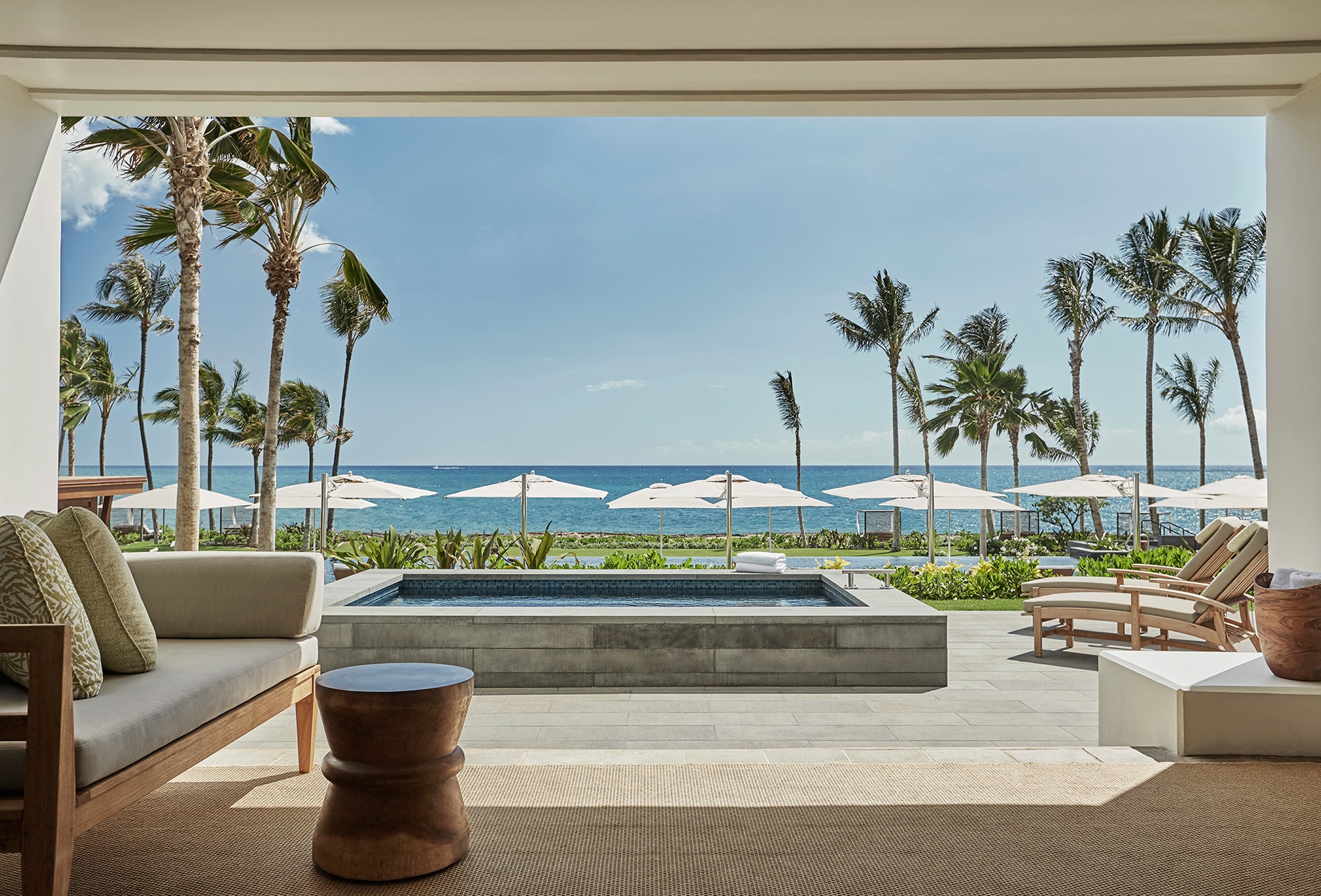 Romantic Oahu Hotels for Couples: Four Seasons Resort Oahu at Ko Olina