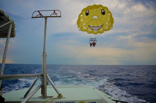 16-cozumel-for-families-parasailing