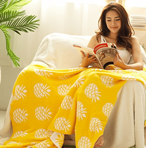 Pineapple Gifts: Blanket