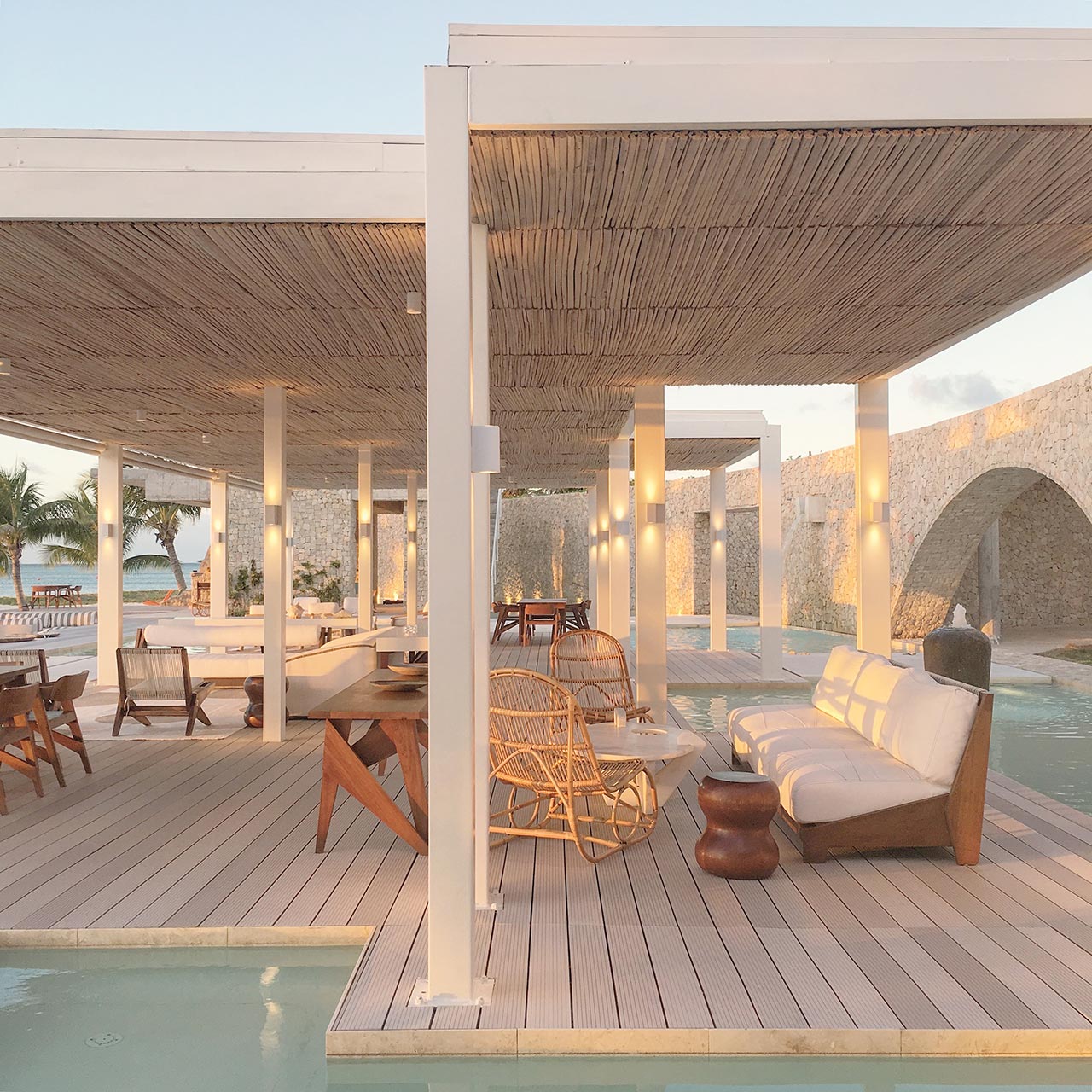 Private Island Resort: Miavana