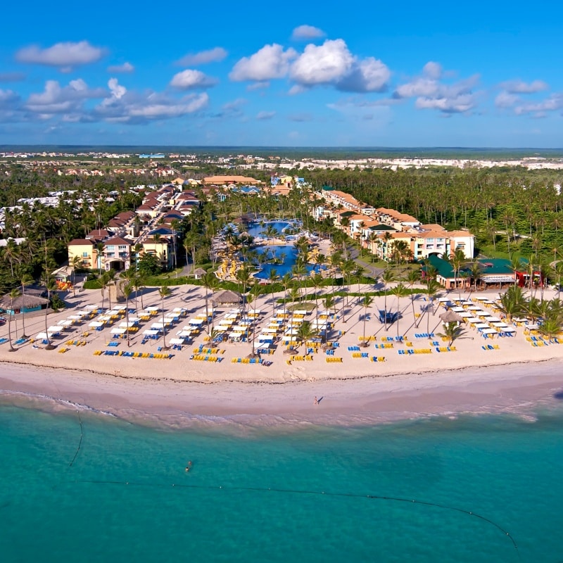 punta cana all-inclusive resort ocean blue and sand