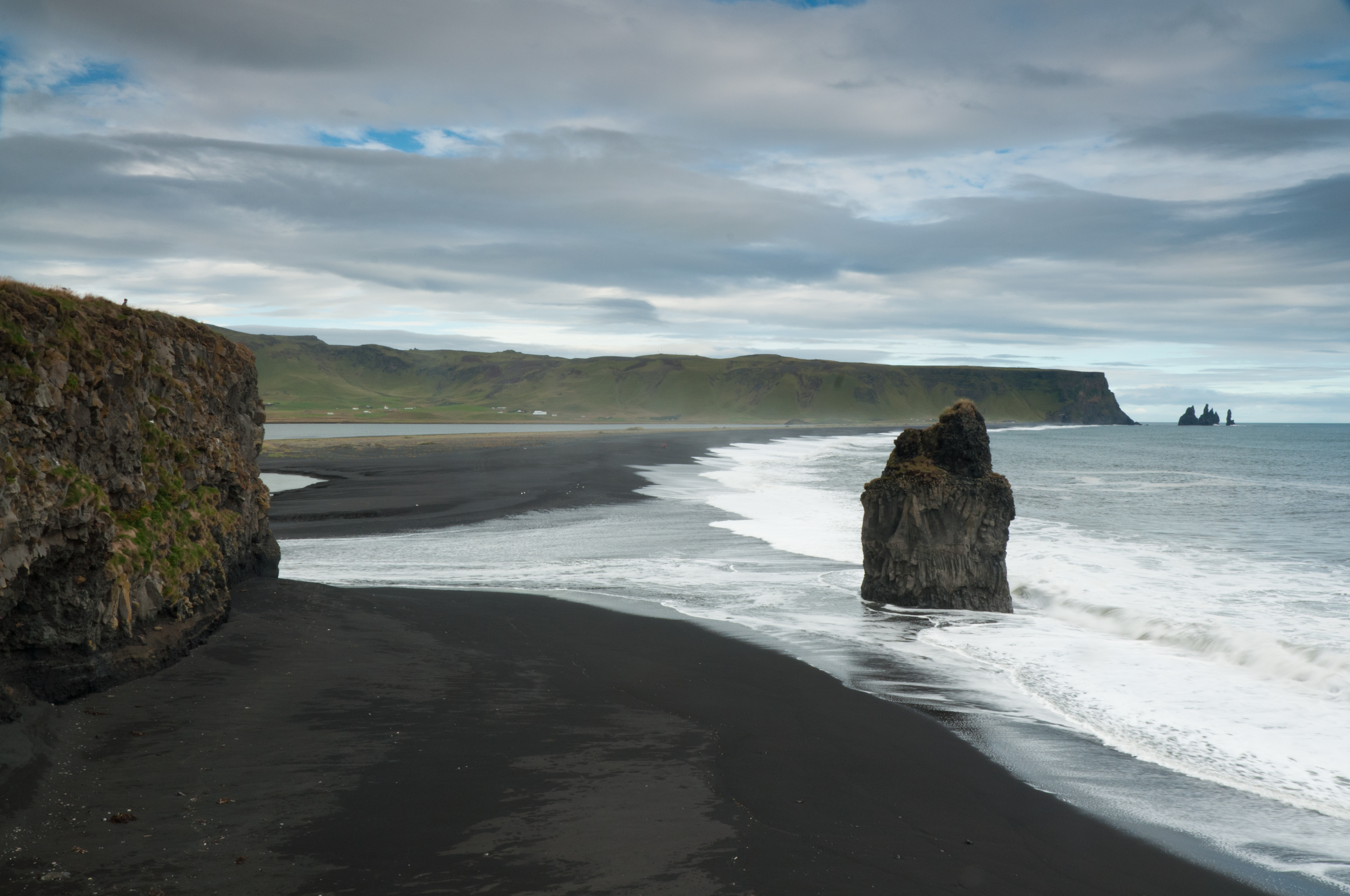 Black Sand Beach: Reynisfjara Black Sand Beach - Iceland